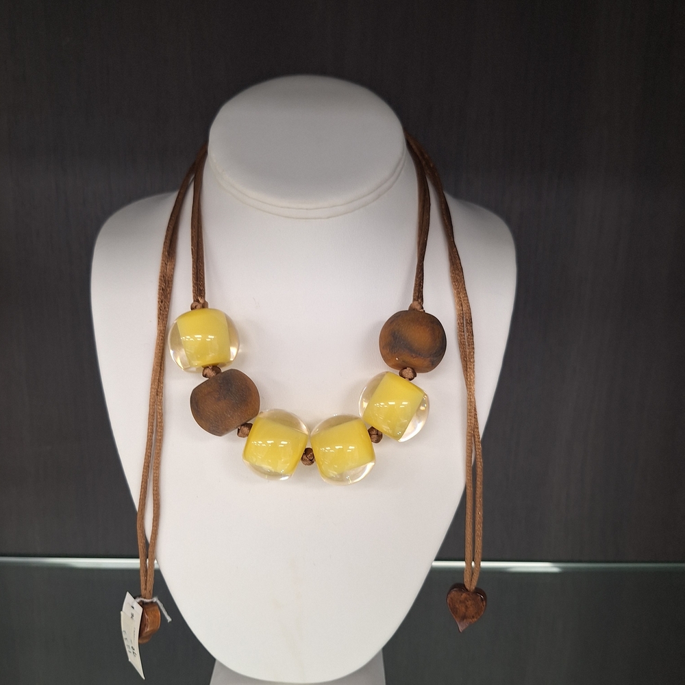 Elegant Yellow and Brown Beaded Necklace